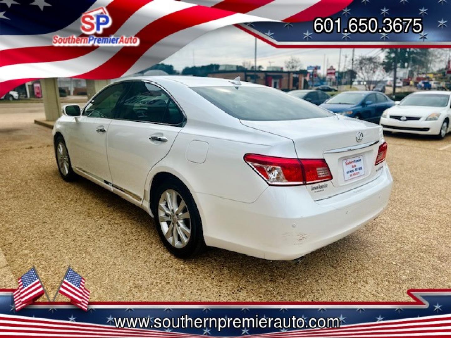 2011 WHITE LEXUS ES 350 BASE (JTHBK1EG3B2) , located at 922 W. Beacon St., Philadelphia, MS, 39350, (601) 650-3675, 32.770447, -89.127151 - Photo#3